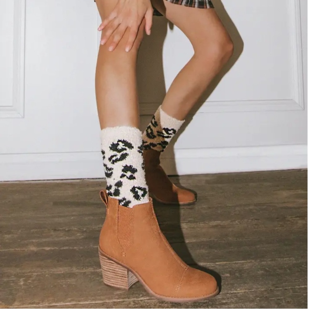 TOMS Everly Chelsea Boot (Women) - Picture 7 of 7